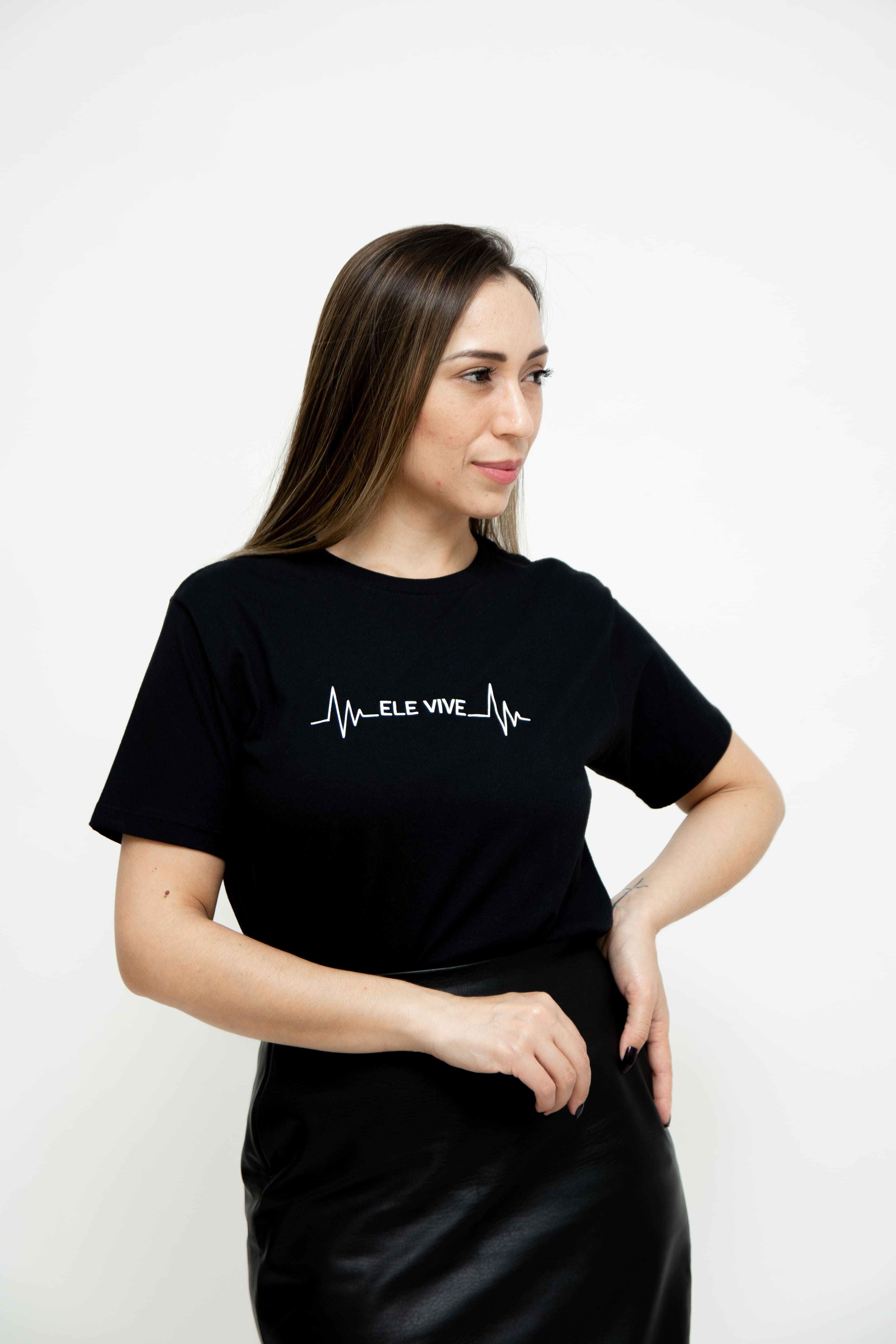 Camiseta ELE VIVE - Preto - Imagem 1